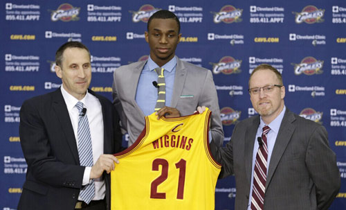 犯规全靠默 犯规全靠默